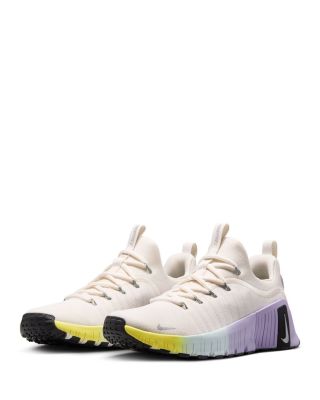 Women&#39;s Free Metcon 6 Sneakers