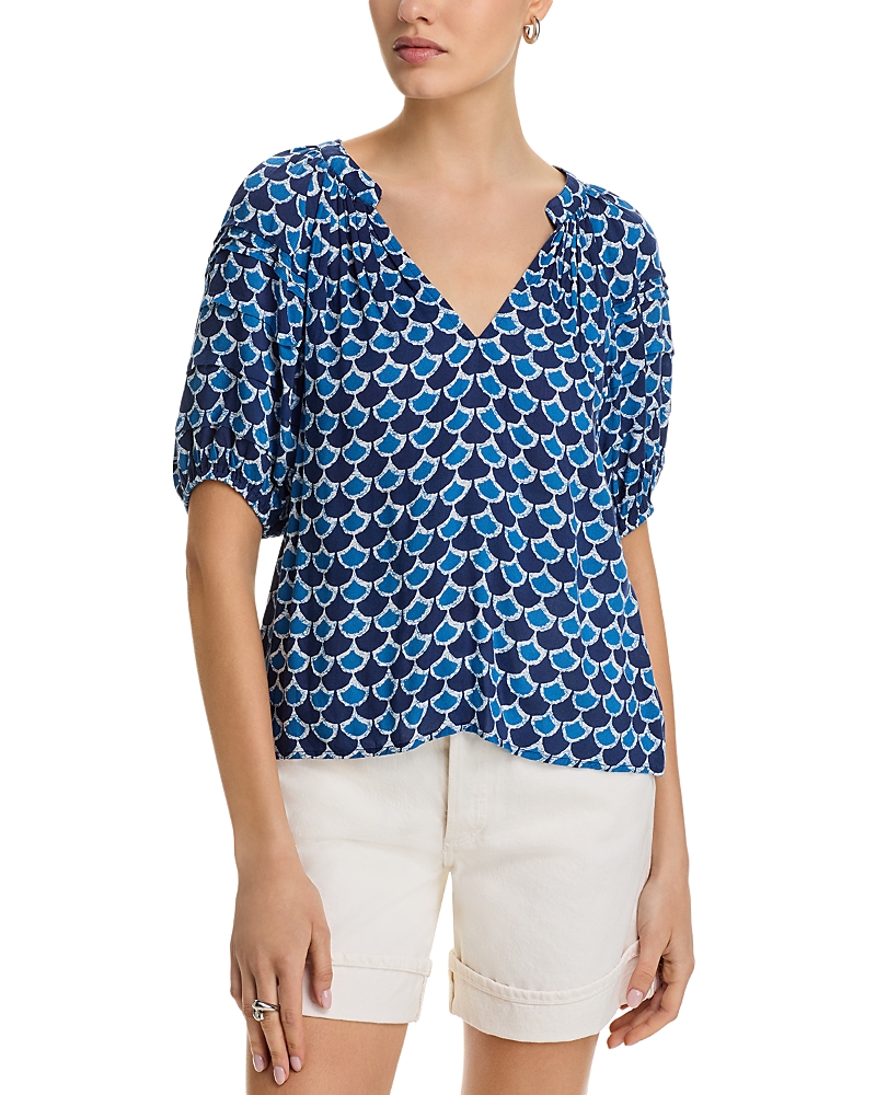 Area Stars Split Neck Fan Top