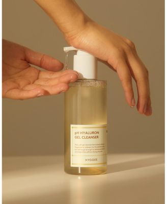 pH Hyaluron Gel Cleanser
