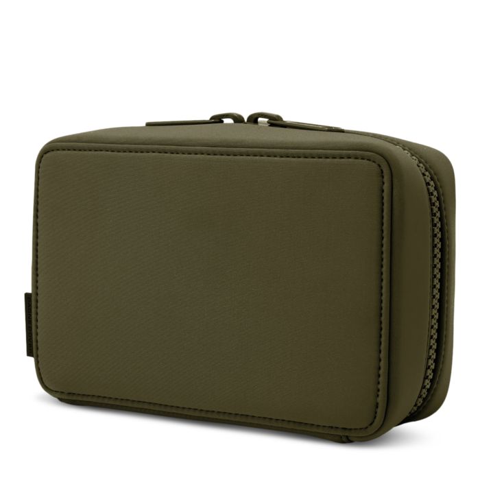 Arlo Large Tech Organizer