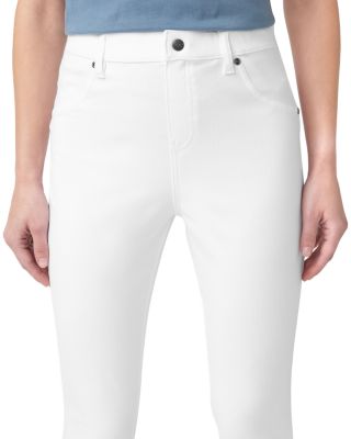 High Rise Ultra Soft Denim Capri Leggings in Medium Wash