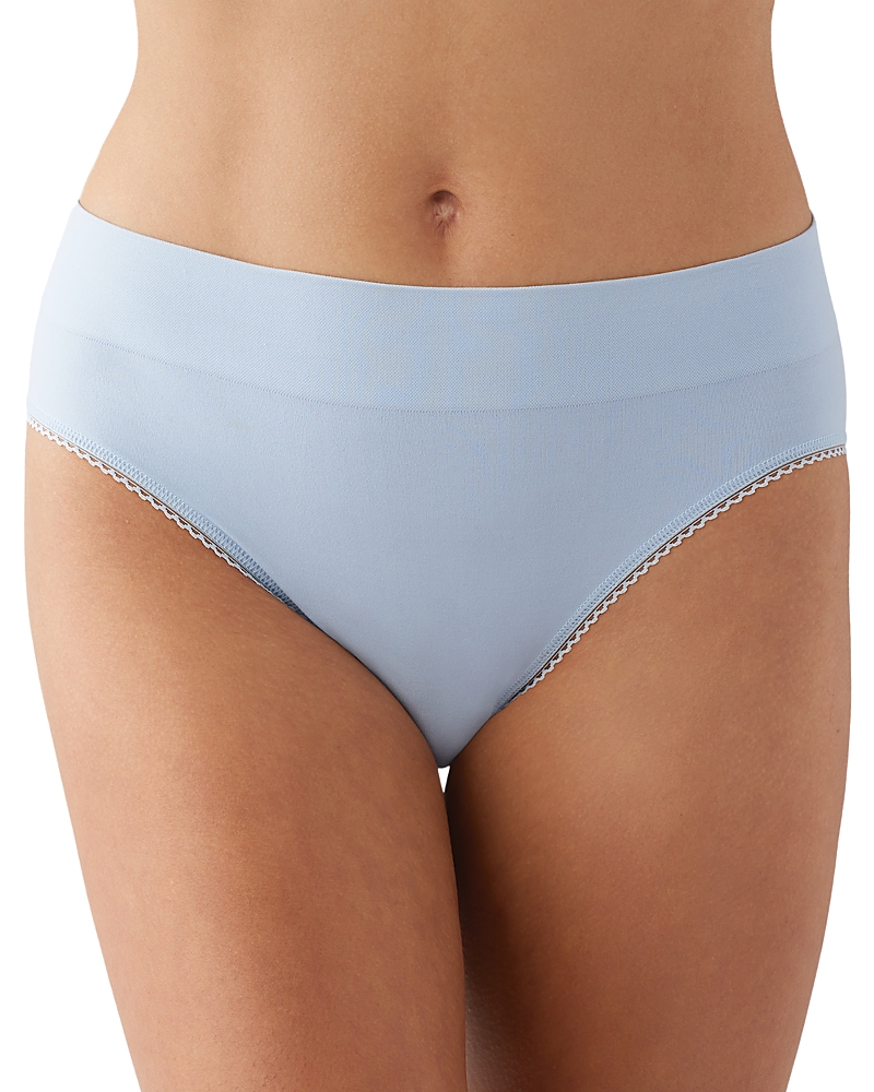 Wacoal Feeling Flexible Seamless Hi Cut Brief