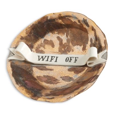x Ruan Hoffmann Wifi Off Ribbon Plate