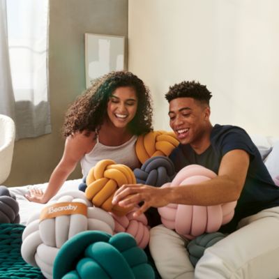 Hugget Weighted Knot Pillow, Large 3 Lb