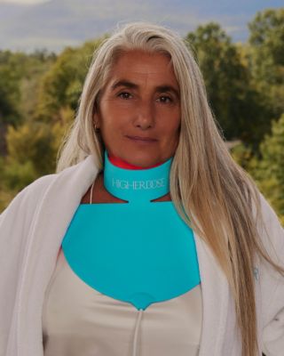 Red Light Neck Enhancer