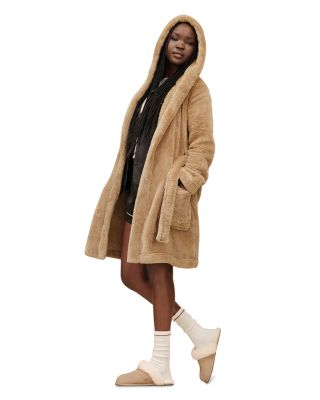 Aarti Hooded Fleece Robe