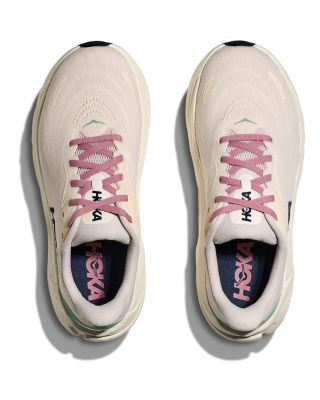 Women&#39;s Arahi 8 Running Sneakers