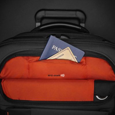 ZDX Essential Global Spinner Carry On Bag