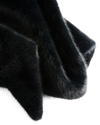 Faux Fur Triangle Foulard