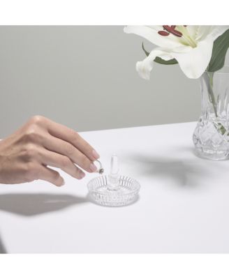 Heritage Round Ring Holder