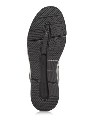 Men's The Roger Advantage Sneakers in Black