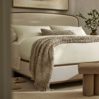 Cozy Boucl&amp;eacute; Throw Blanket