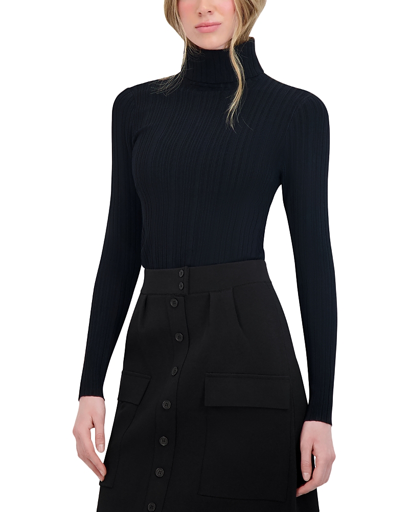Point Turtleneck Top
