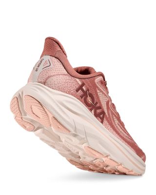 Women&#39;s Clifton 10 Sneakers in Blush