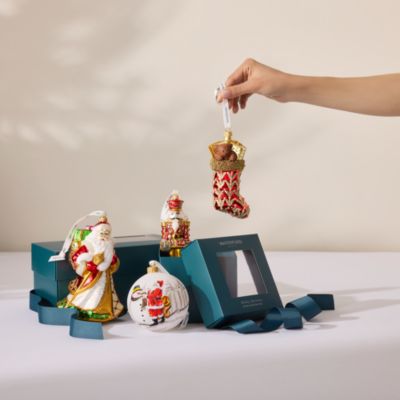 Holiday Heirlooms Magic of Christmas Ornament