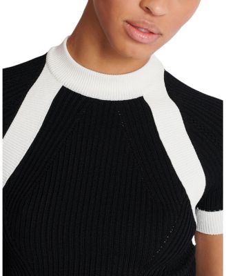  Short-Sleeved Knit Top