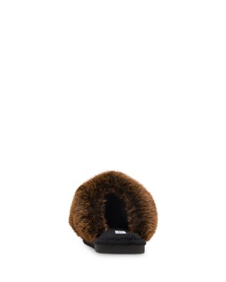 Women&#39;s Poof Slippers