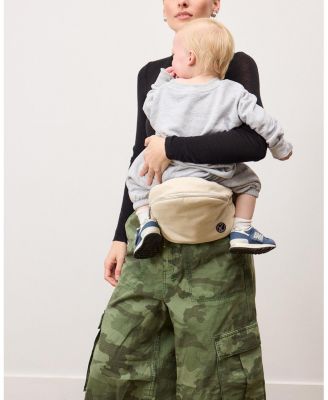  Brio Belt Toddler Carrier