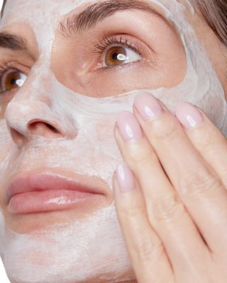 Glow Boosting Cryo Flash Mask Gift Set ($136 value)