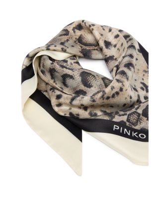 Swing Triangular Scarf