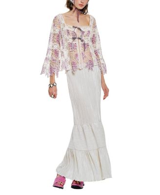  Medallion Floral Lace Tie Blouse