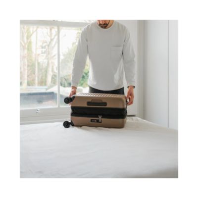 Airox Advanced Frequent Flyer Carry On Spinner Suitcase