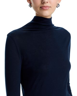 Elavu Turtleneck Top