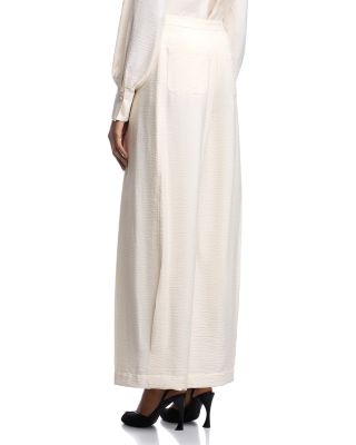 Textured Pleated Pants