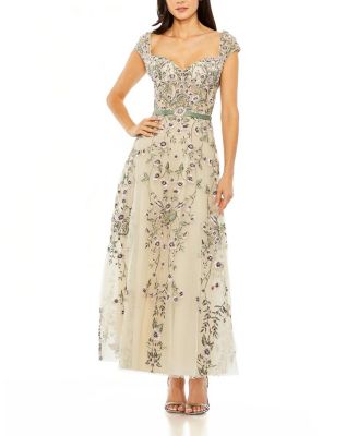  Floral Embroidered Sweetheart Neckline Dress