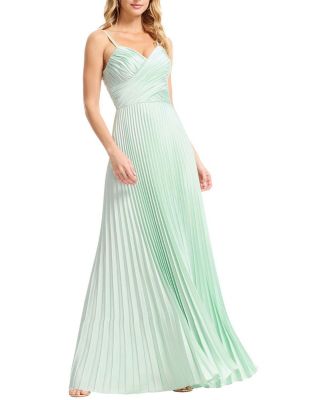 Dress the Population Sweetheart Spaghetti Strap Pleated Gown