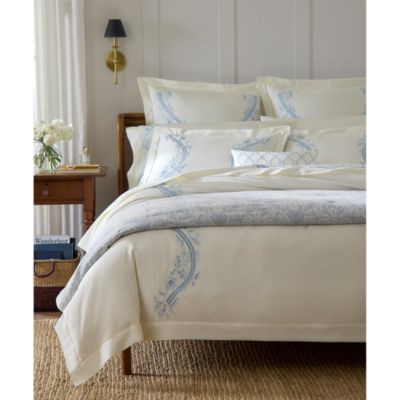 x Scalamandr&eacute; Isabella Embroidered Sateen Duvet Cover, King