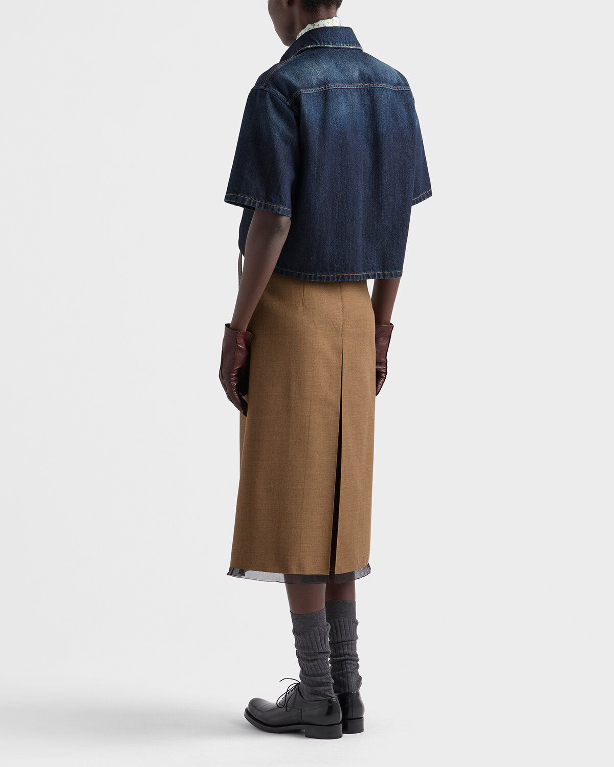 Short-Sleeved Denim Shirt thumbnail 2