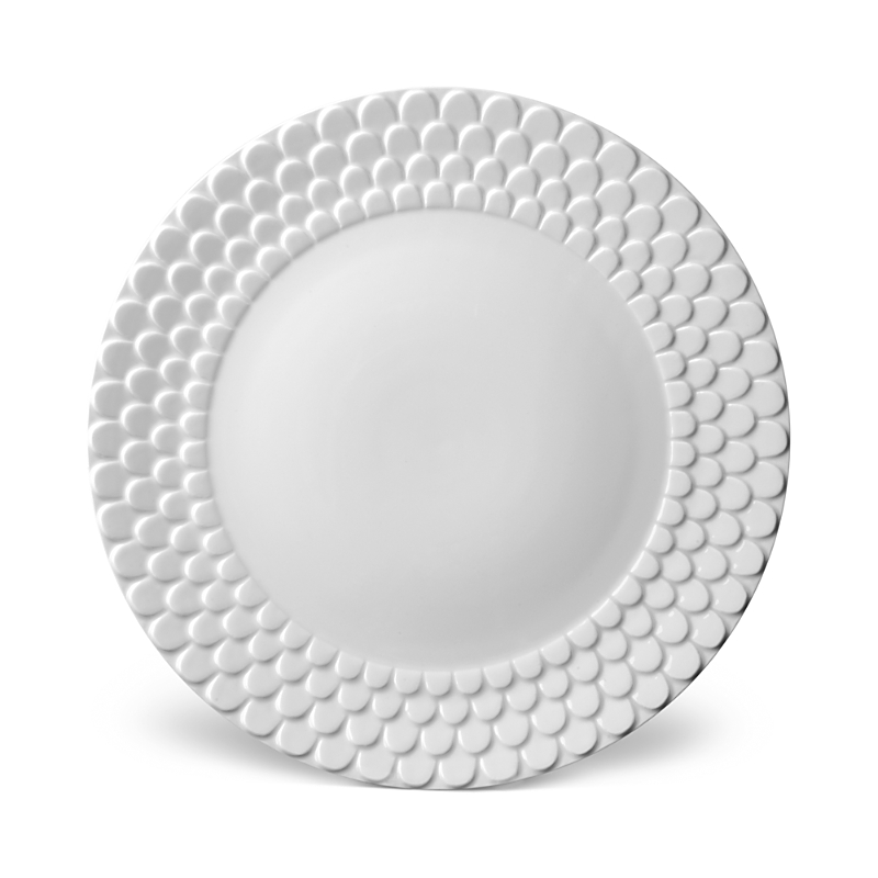 L'objet Aegean White Charger In White