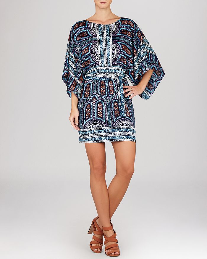 Bcbg kimono deals sleeve dress