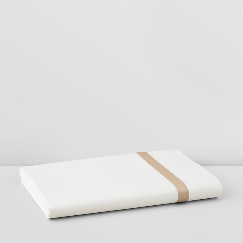 Matouk Lowell Sheets & Pillowcase Set In Ivory/champagne