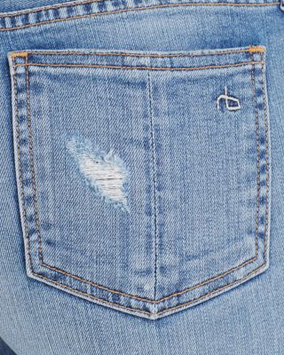 Distressed Capri Jeans in Gunner