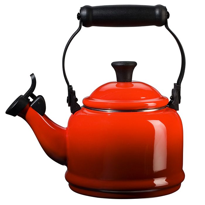 Le Creuset - Demi Whistling Tea Kettle, Red