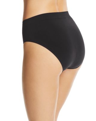 B.Smooth&reg; Seamless High-Cut Briefs 