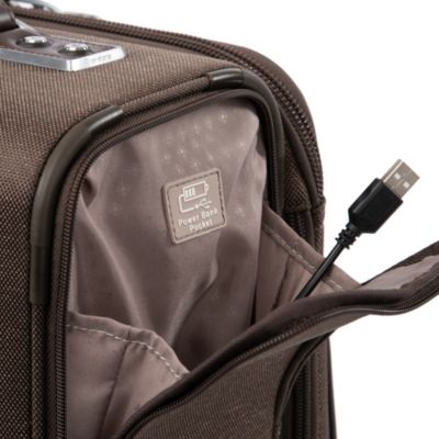 Platinum Elite 22" Expandable Carry On Rollaboard