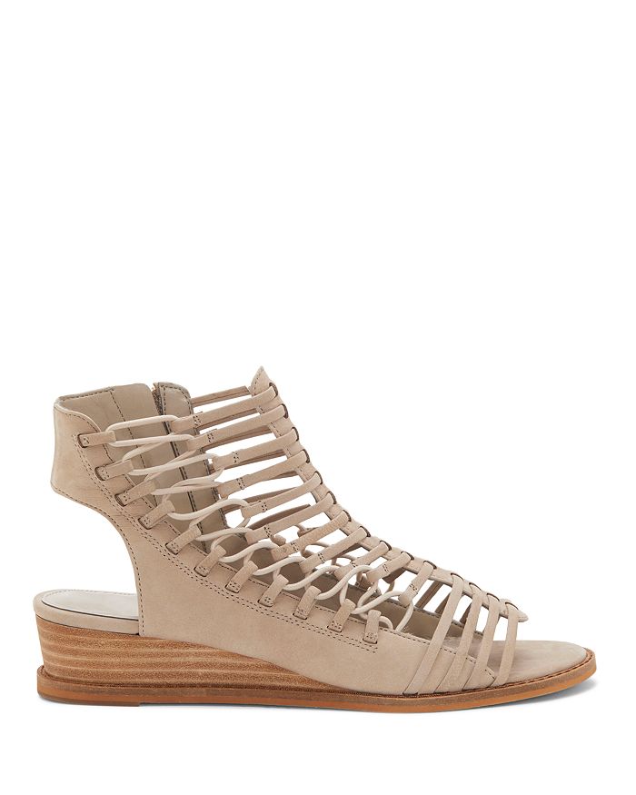 Vince sales camuto revey