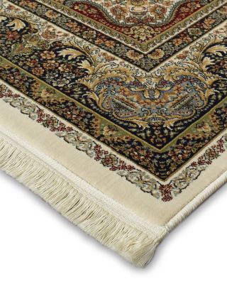 Masterpiece 111W Area Rug, 3'10" x 5'5"
