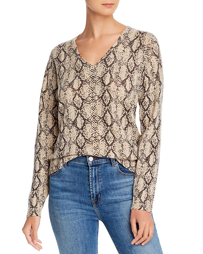 Minnie Rose V-neck Snakeskin Print Cashmere Sweater In Doeskin Combo