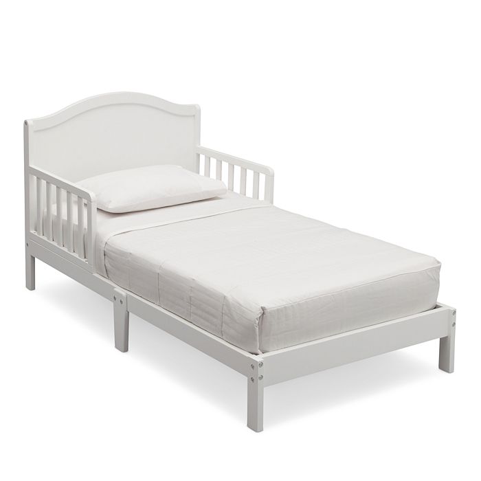 Delta Children Bloomingdale's Kids Hannah Wood Toddler Bed | Bloomingdale's