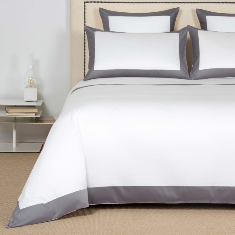 Frette Bold Duvet Cover, Queen in Milk/Slate Gray