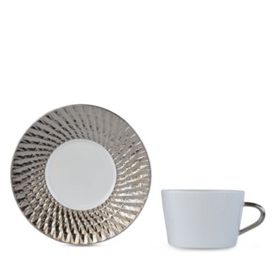 Twist Platinum Tea Saucer - Exclusive
