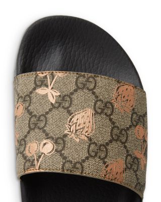 【GUCCI】 GG Supreme Strawberry Slide Sandals GUCCI GG Supreme Monogram Strawberry Slide Sandals 38 Beige