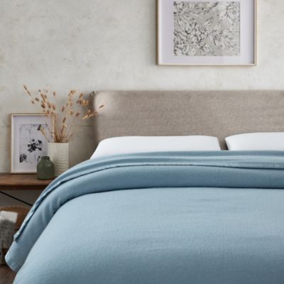 Merino Wool Blanket with Satin Edge, Queen