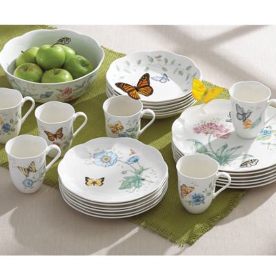 Butterfly Meadow 18 Piece Dinnerware Set, Service for 6
