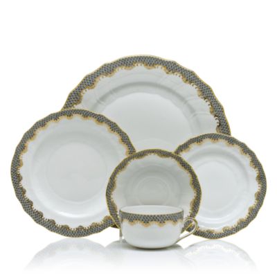 Fishscale Dinnerware