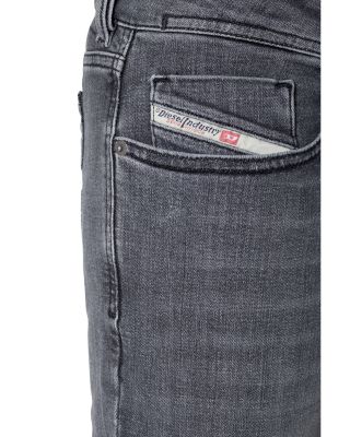 1979 Sleenker Skinny Fit Jeans in Black Denim